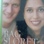 Bag sløret af Rusty Rashid